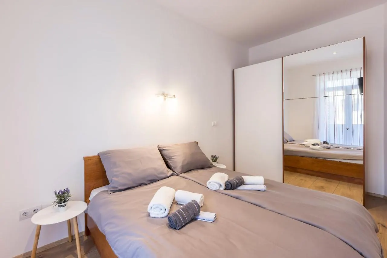 Ferula, 3 Bedroom Apartment Near Beach Bacvice Split