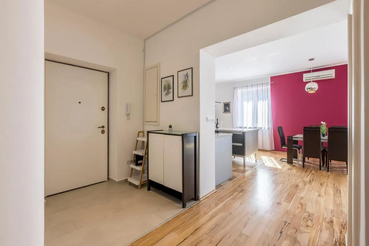 Ferula, 3 Bedroom Apartment Near Beach Bacvice Split 0*,  Croacia