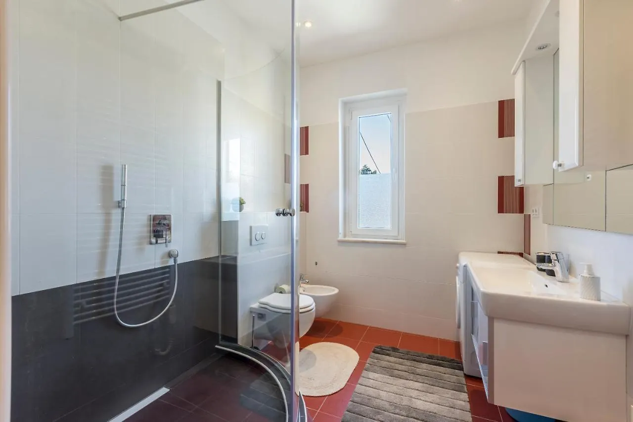 Ferula, 3 Bedroom Apartment Near Beach Bacvice Split